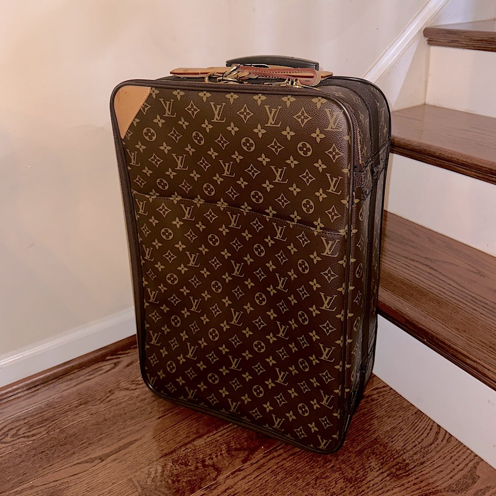 Louis Vuitton Travel bag
